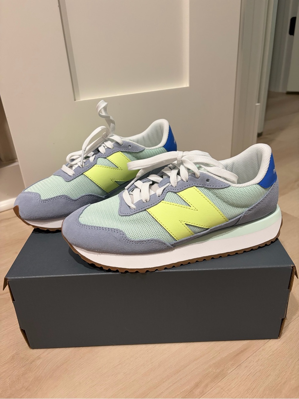New Balance Retro Runner Sneakers